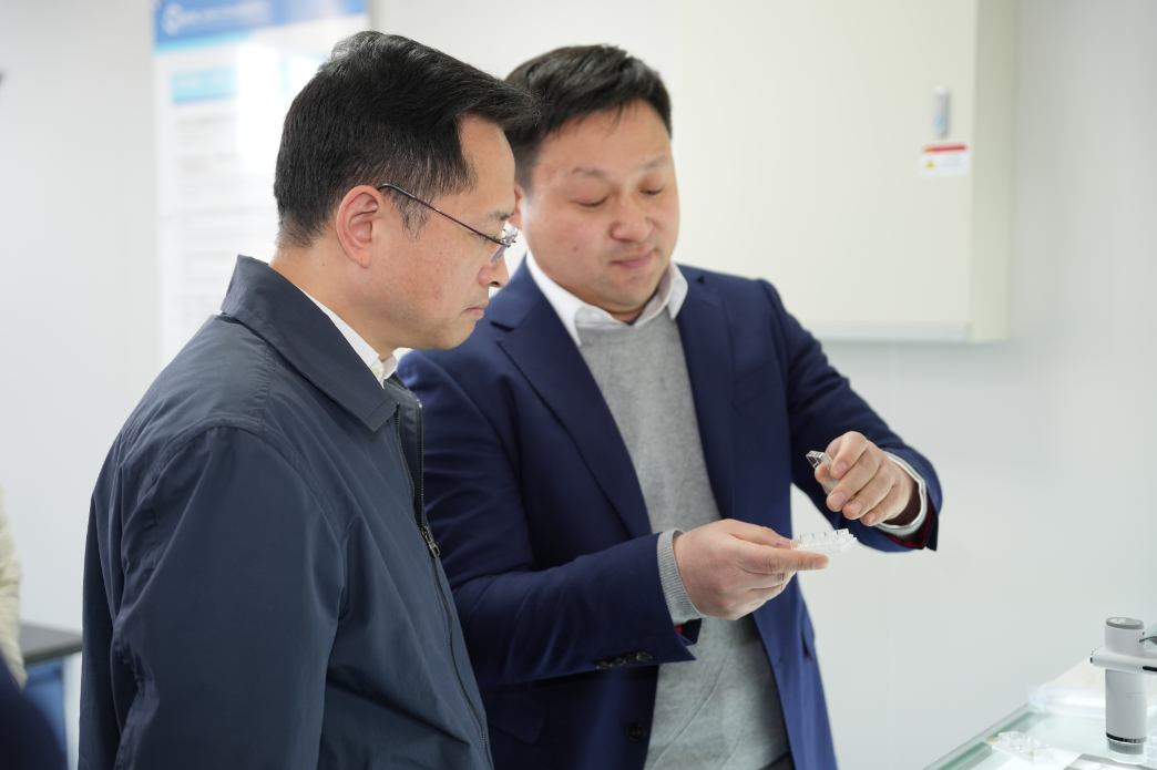 袁泉调研临港奉贤园区